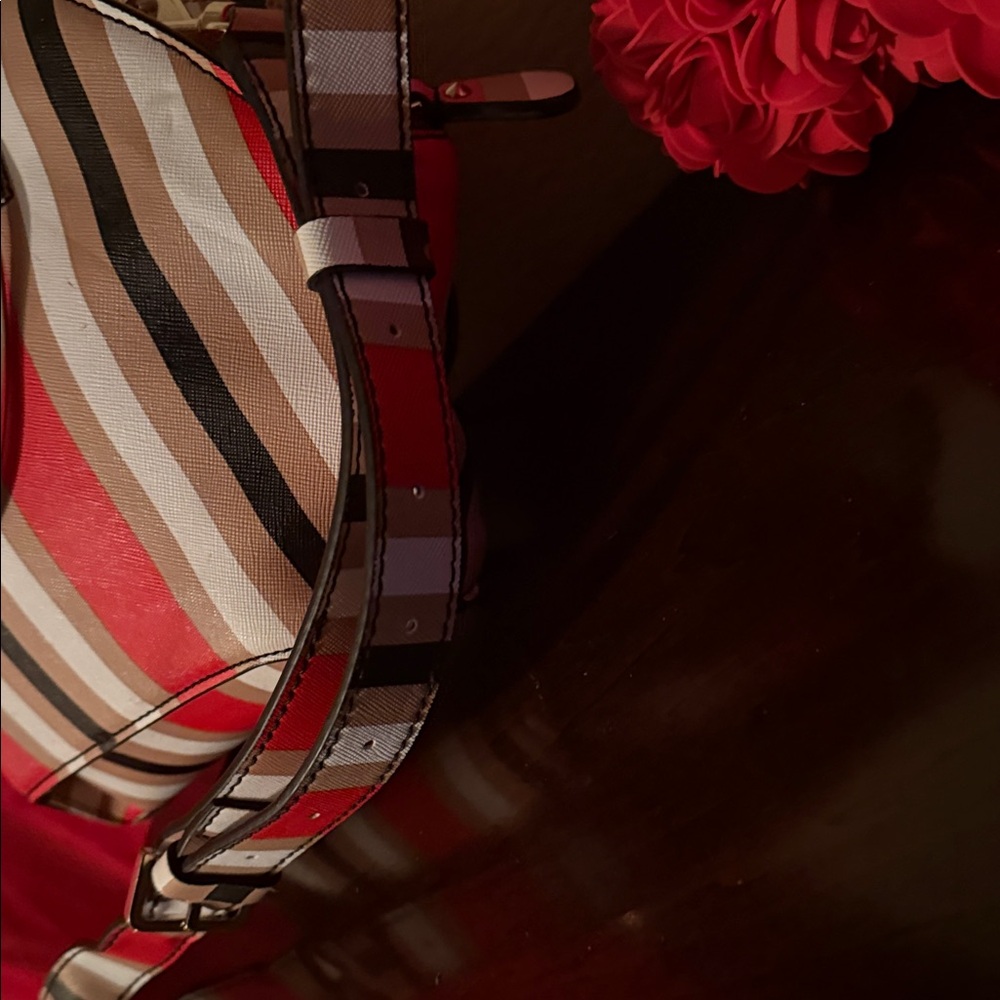 GUESS Red and Cream Striped Shoulder Bag with Gold Handles - Picture 12 of 16